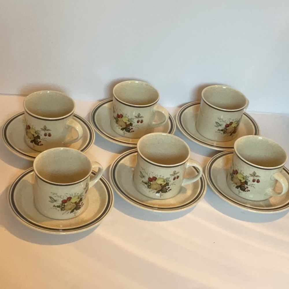 Royal Doulton Lambethware Cornwall cups and saucers lot of 6